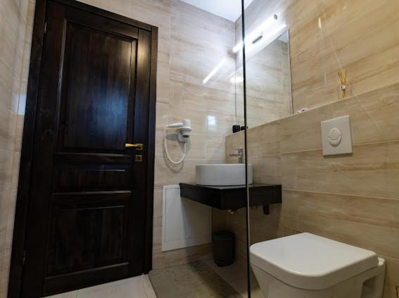 Pavillion 78 Hotel Бакэу Экстерьер фото