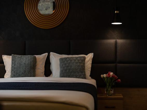 Pavillion 78 Hotel Бакэу Экстерьер фото